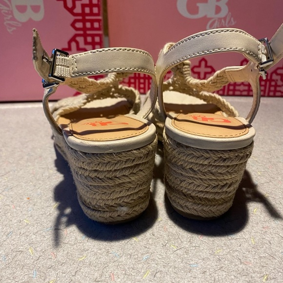 Little girls size 1 wedge sandals - Picture 6 of 11